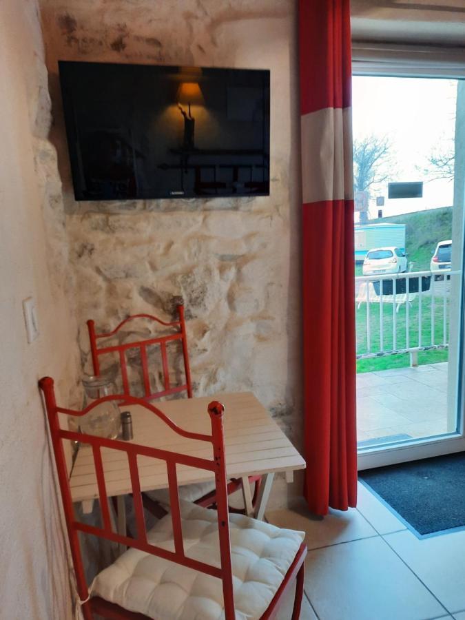 L'Echappee Tremoussante Bed & Breakfast Saint-Barthelemy-de-Vals Exterior photo