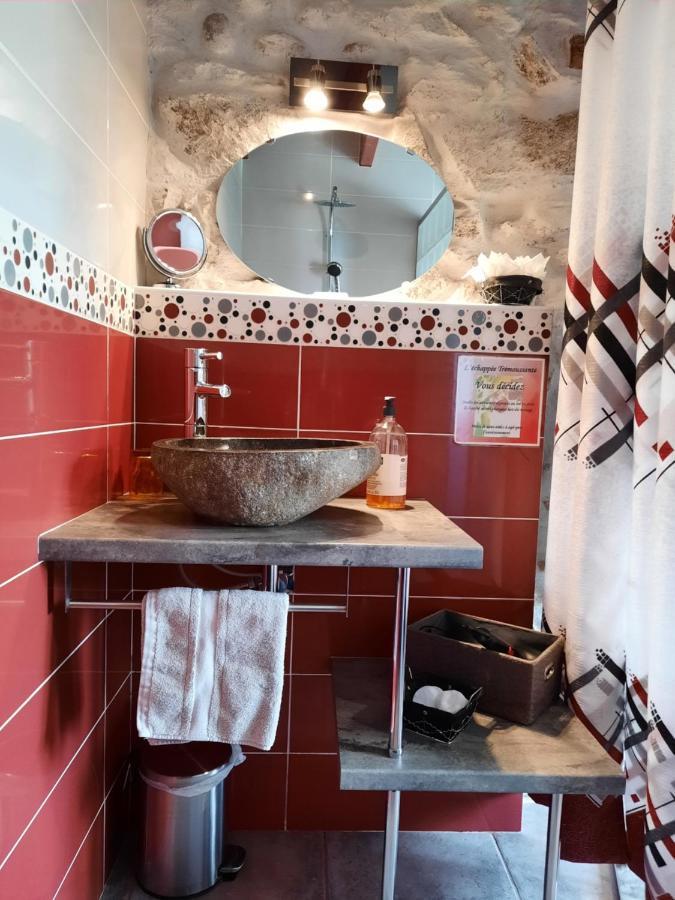 L'Echappee Tremoussante Bed & Breakfast Saint-Barthelemy-de-Vals Exterior photo